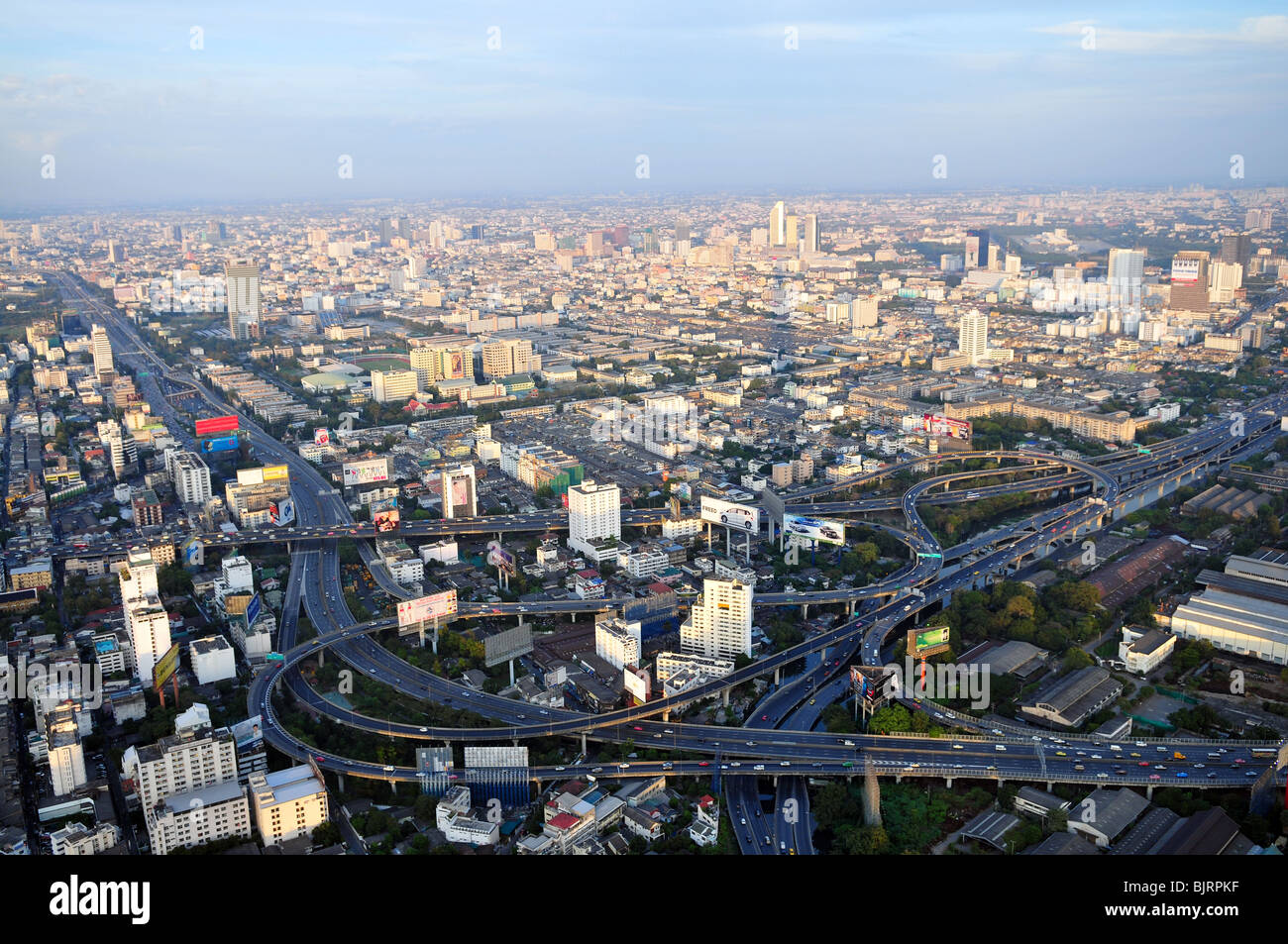 Bangkok-Panoramablick vom Aussichtspunkt Baiyoke Sky Hotel Stockfoto