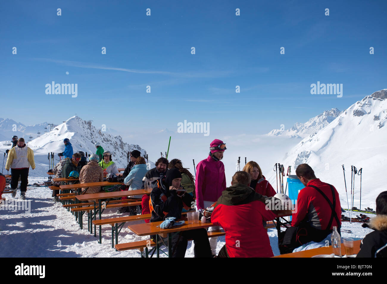 Ulmer Hütte Bergrestaurant in Saint St. Anton am Arlberg im Winterschnee Österreichische Alpen-Österreich-Europa Stockfoto