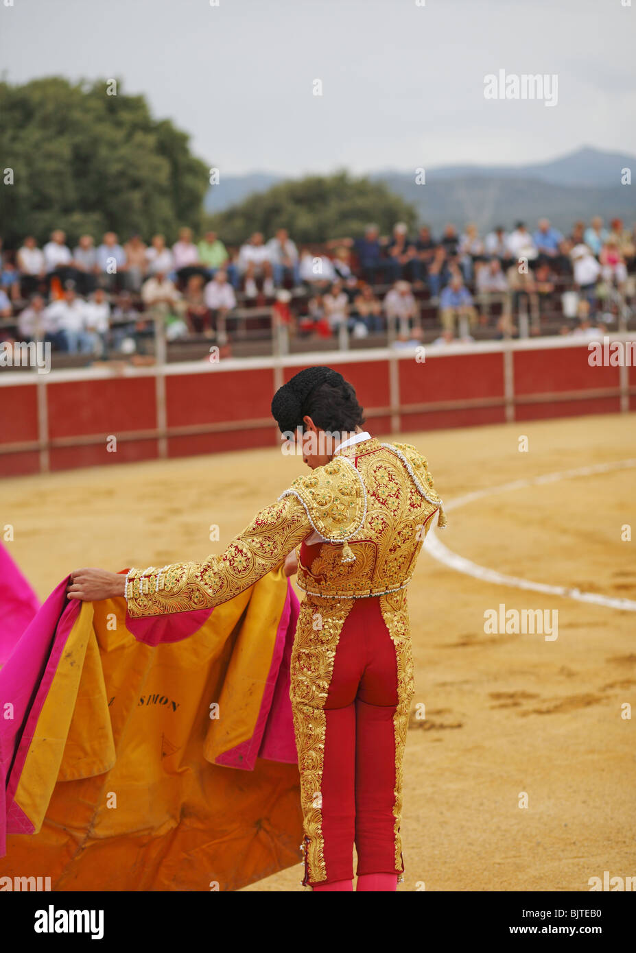 Matador Vorbereitung für Stierkampf, Corrida in Alpedrete, Spanien Stockfoto