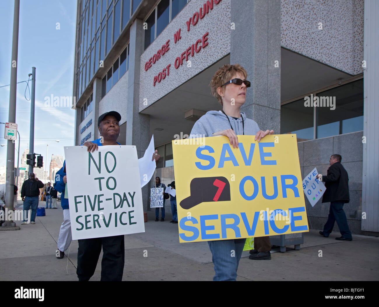 Postangestellte protestieren geplante Kürzung der Nachrichtenübermittlung an fünf Tagen Stockfoto