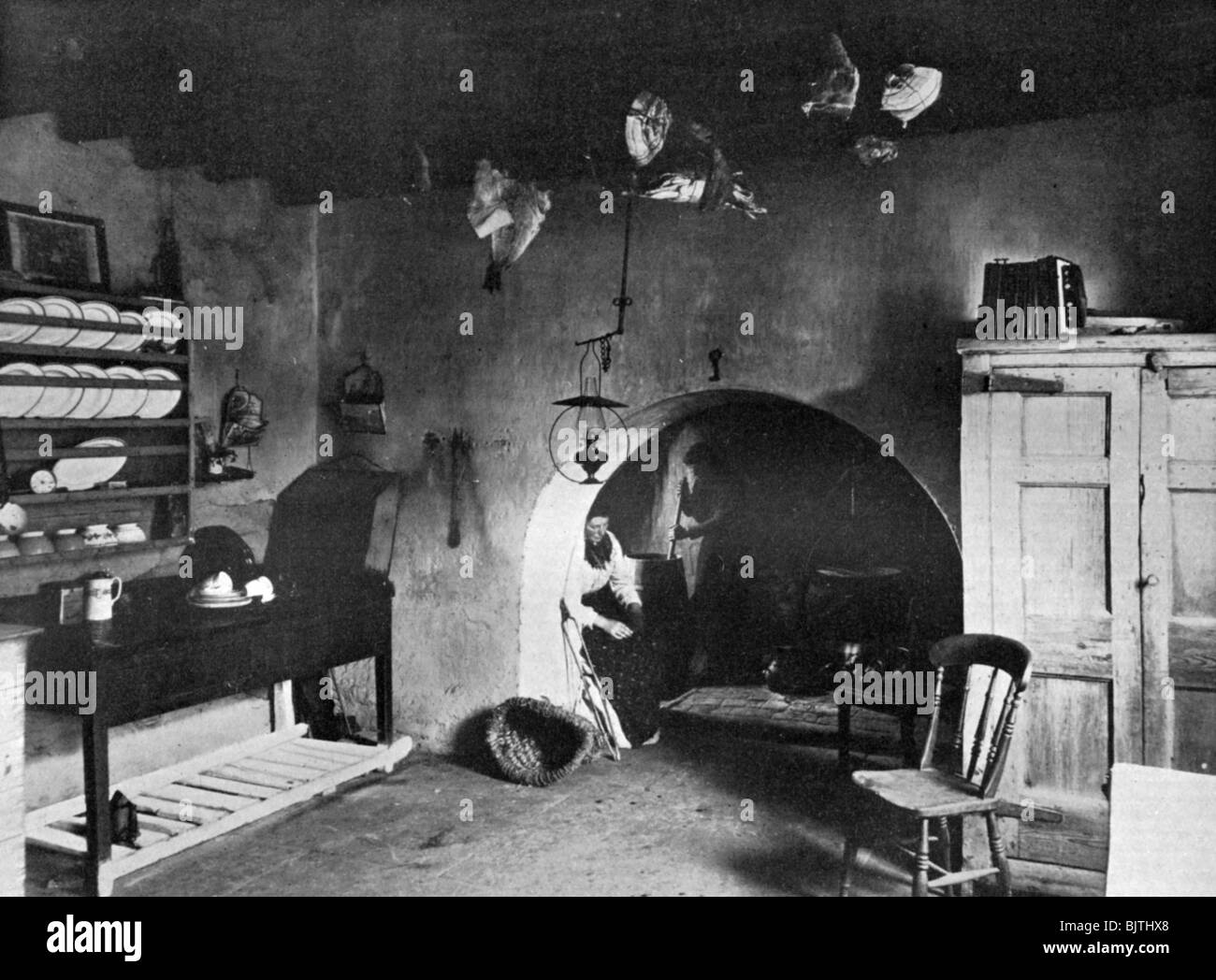 Ein Bauernhof Küche, Orkney, Schottland, 1924-1926. Artist: Thomas Kent Stockfoto