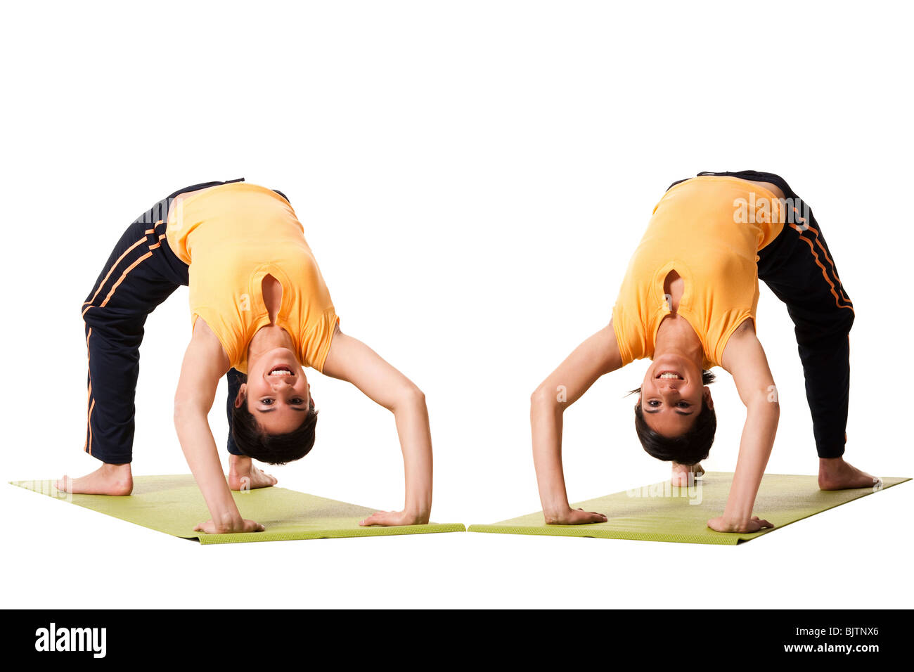Schwestern beim yoga Stockfoto