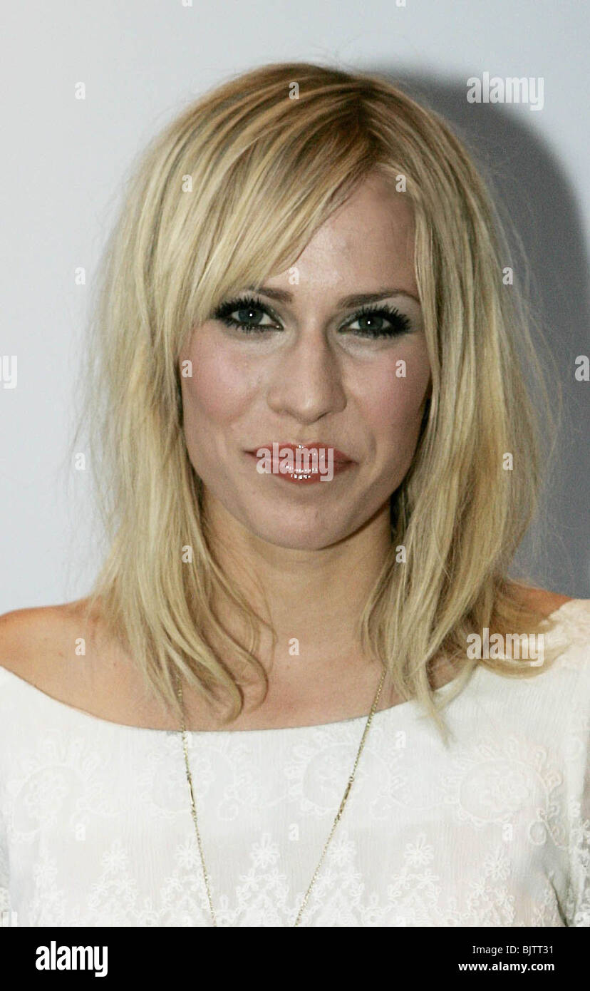 NATASHA BEDINGFIELD die 2007 BLACKBERRY Sommerfest der DACHGÄRTEN KENSINGTON LONDON ENGLAND 15. Mai 2007 Stockfoto