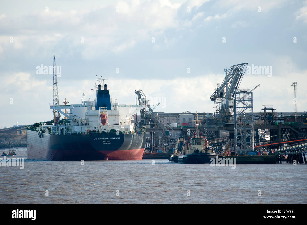 Tranmere Ölterminal Schiff entladen Wirral Merseyside UK Stockfoto
