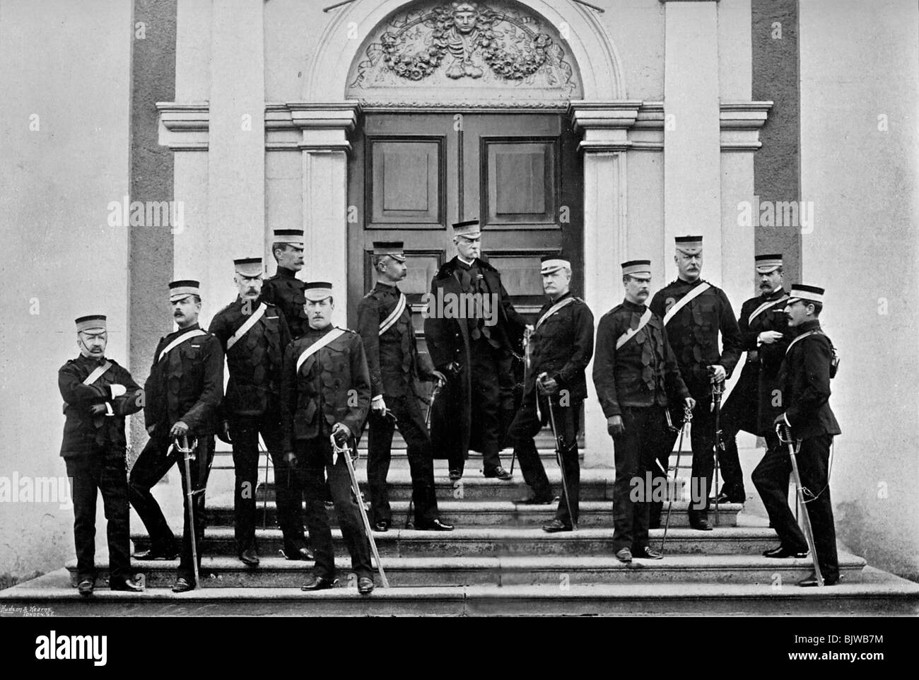 Feldmarschall Lord Roberts und seine Bediensteten der Zentrale, Kilmainham, Irland, 1896. Artist: Lafayette Stockfoto