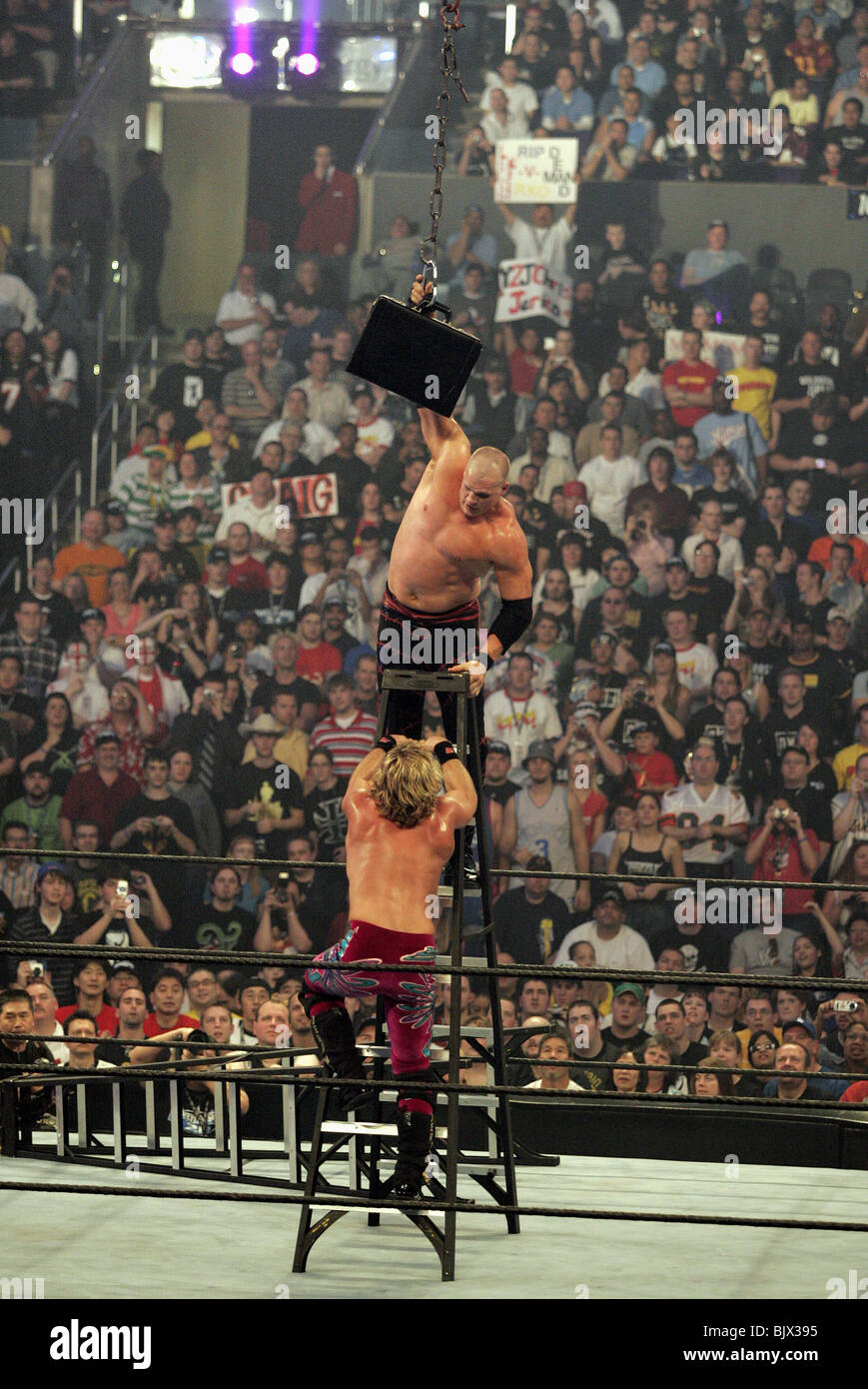 KANE WRESTLEMANIA 21 geht HOLLYWOOD STAPLES CENTER in LOS ANGELES USA 3. April 2005 Stockfoto