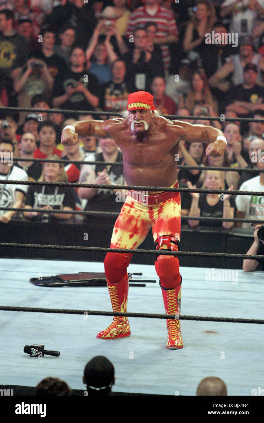 HOLLYWOOD HOGAN WRESTLEMANIA 21 geht HOLLYWOOD STAPLES CENTER in LOS ANGELES USA 3. April 2005 Stockfoto