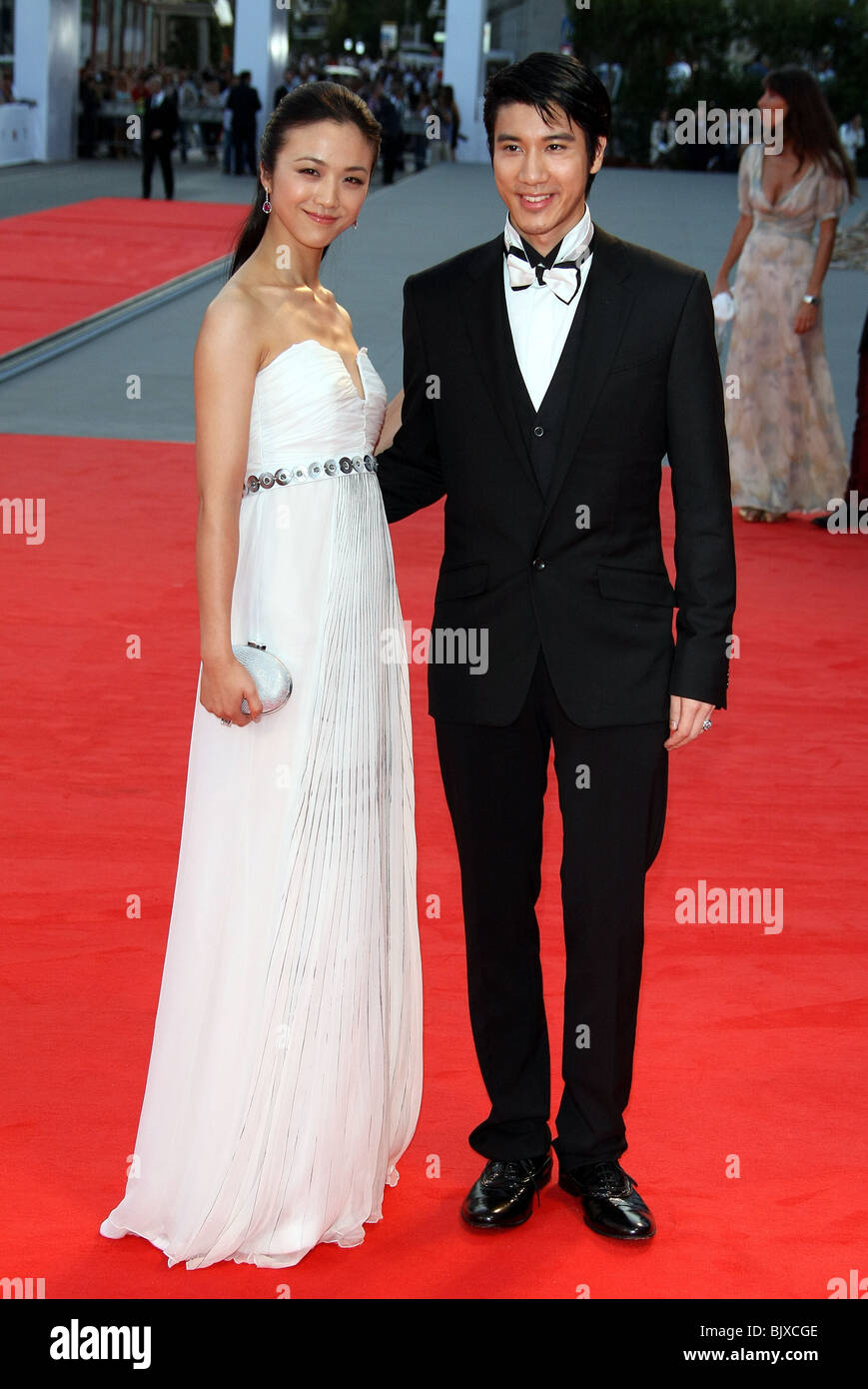 TANG WEI & WANG LEEHOM LUST Vorsicht Filmpremiere 64. Venedig FILM FESTIVAL LIDO Venedig Italien 30. August 2007 Stockfoto