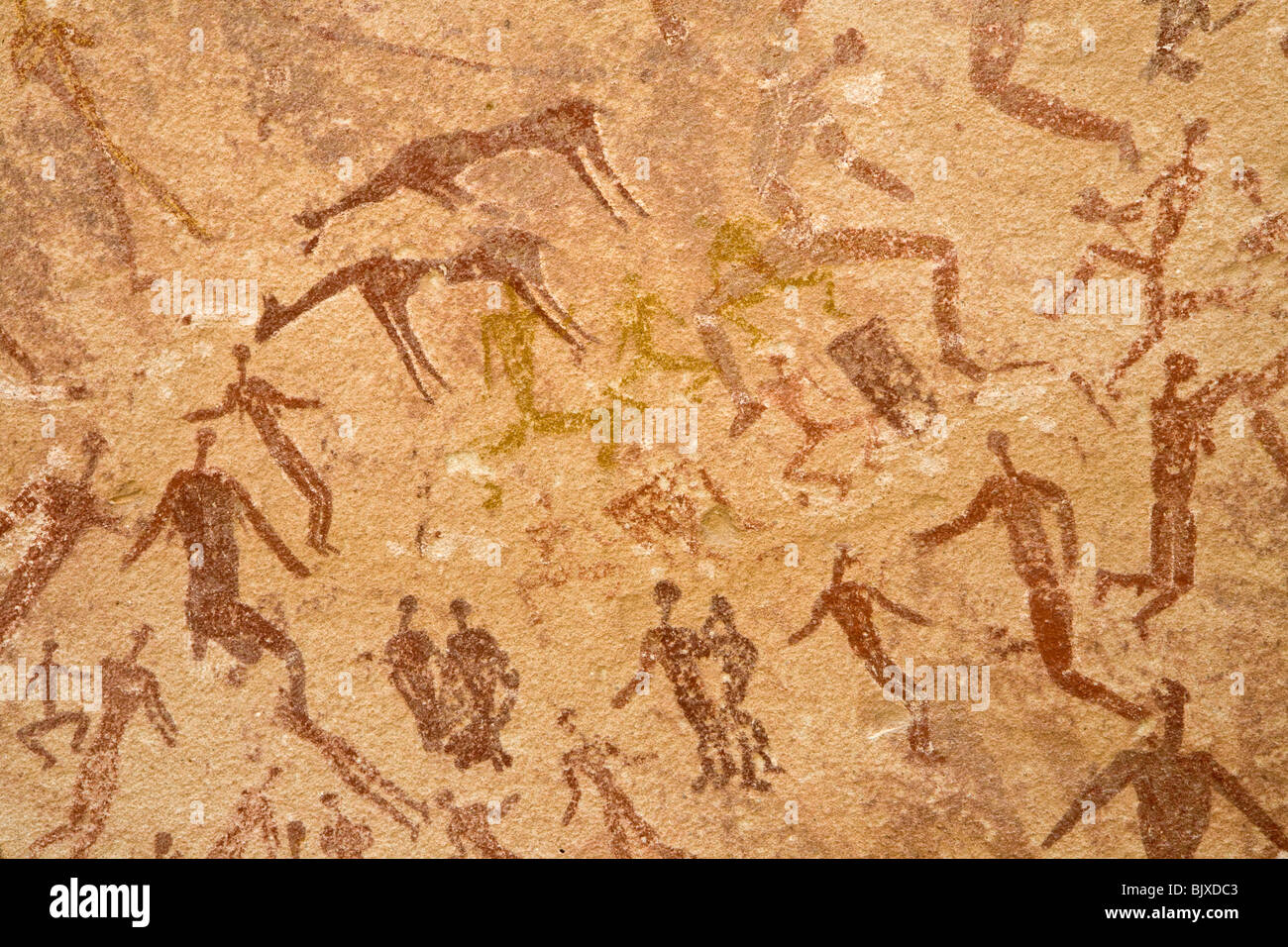 Felszeichnungen in der Mestakawi-Höhle im Bereich Wadi Sura des Gilf Kebir Region der westlichen Wüste Ägyptens. 2010 Stockfoto