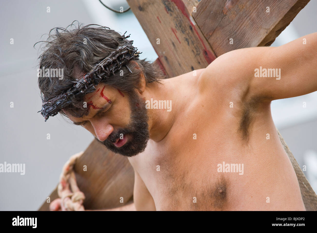 Ostern Passion Play von Brynmawr Familie Kirche durchgeführt um die Stadt von Brynmawr oder Gwent South Wales UK Stockfoto