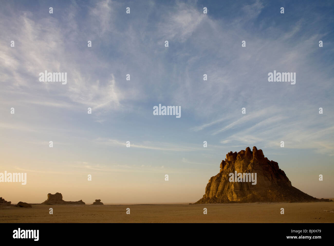 Große open-Skies in Wadi Sura im Gilf Kebir Nationalpark, westliche Wüste, Ägypten Stockfoto