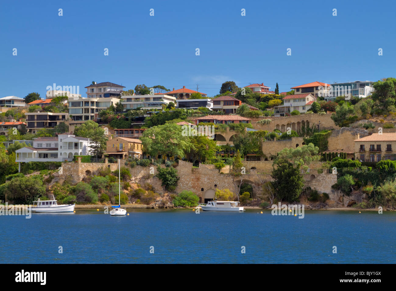 Million-Dollar-Häuser auf den Swan River in Perth, Western Australia Stockfoto