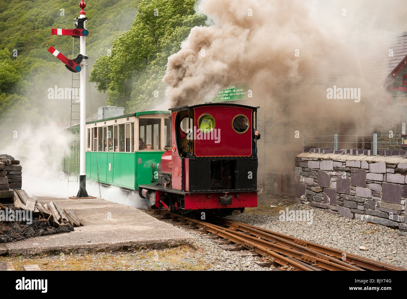 Walisischen Schiefer mir Dampf-Zug Elidir Wales UK Stockfoto