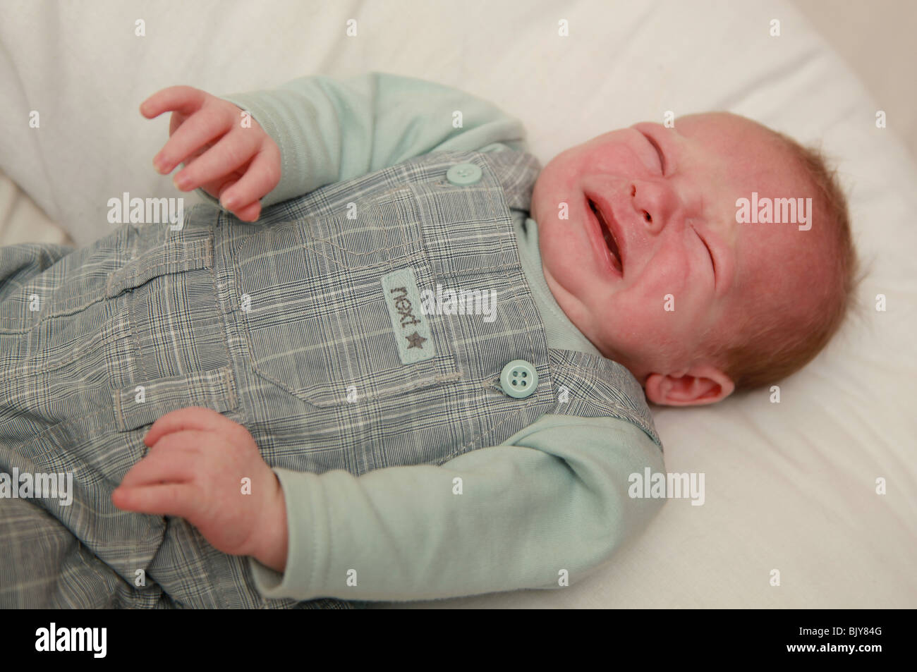 5 Wochen Altes Baby Weint Stockfoto Bild 28873280 Alamy