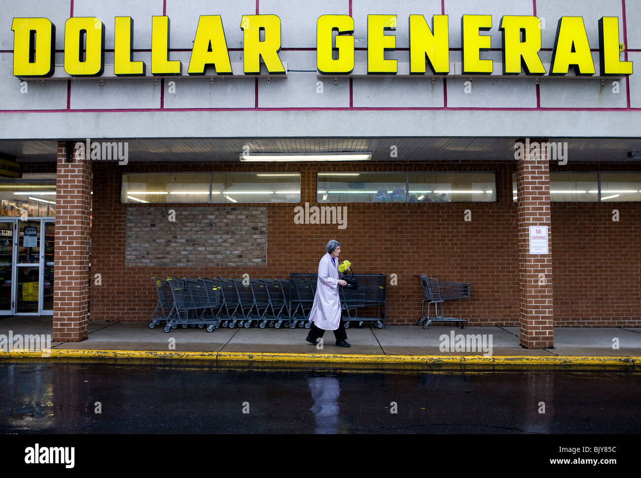 Dollar General Ladengeschäft. Stockfoto