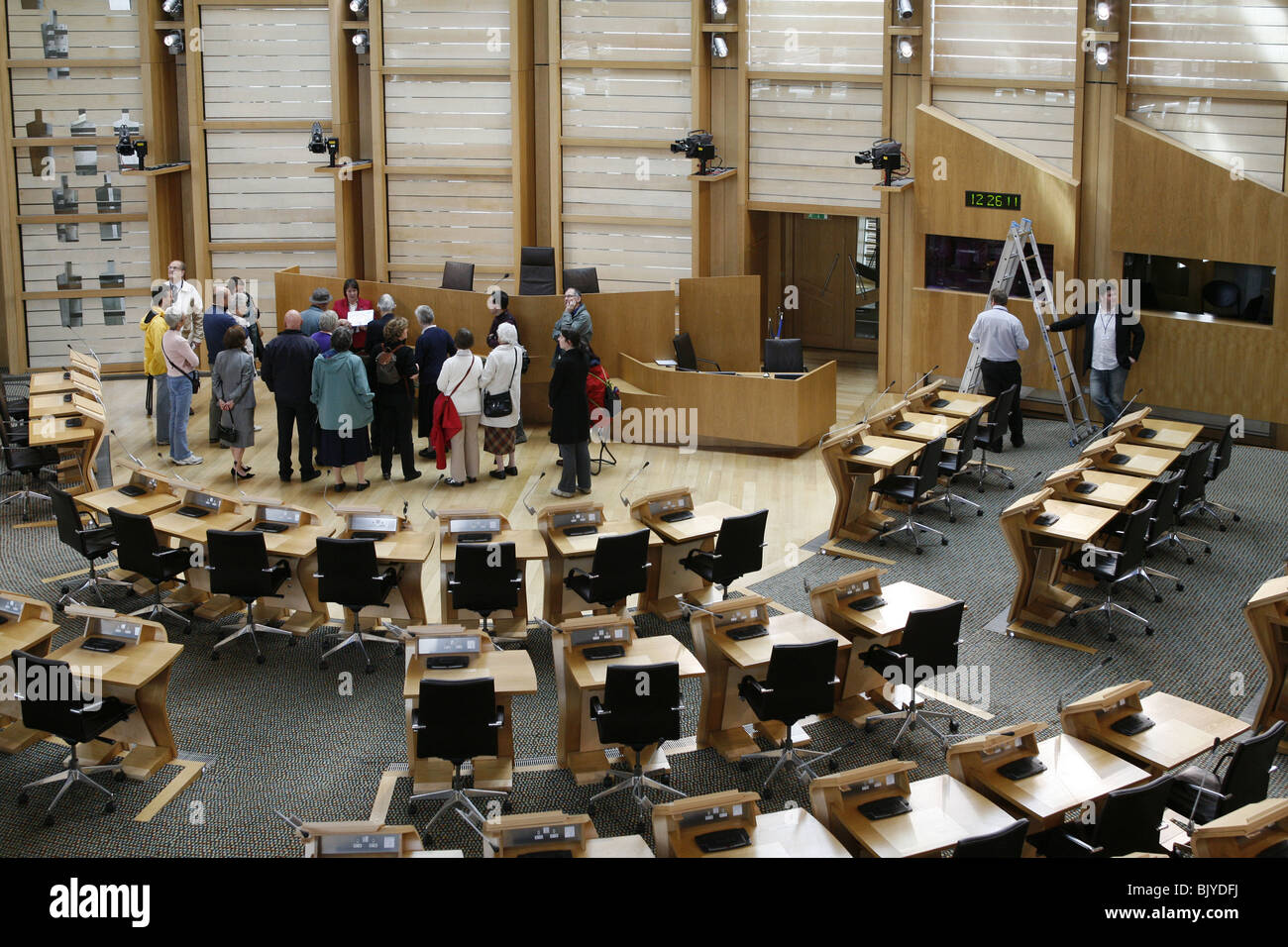 Schottisches Parlament, Sitzungssaal, geführte Tour, Holyrood, Edinburgh, Schottland Stockfoto