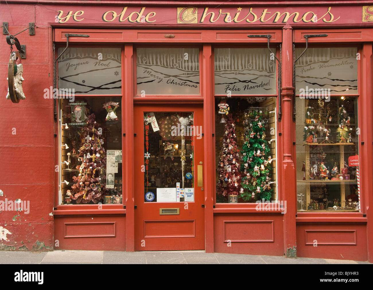 Weihnachts-Shop in der Royal Mile in Edinburgh Stockfoto