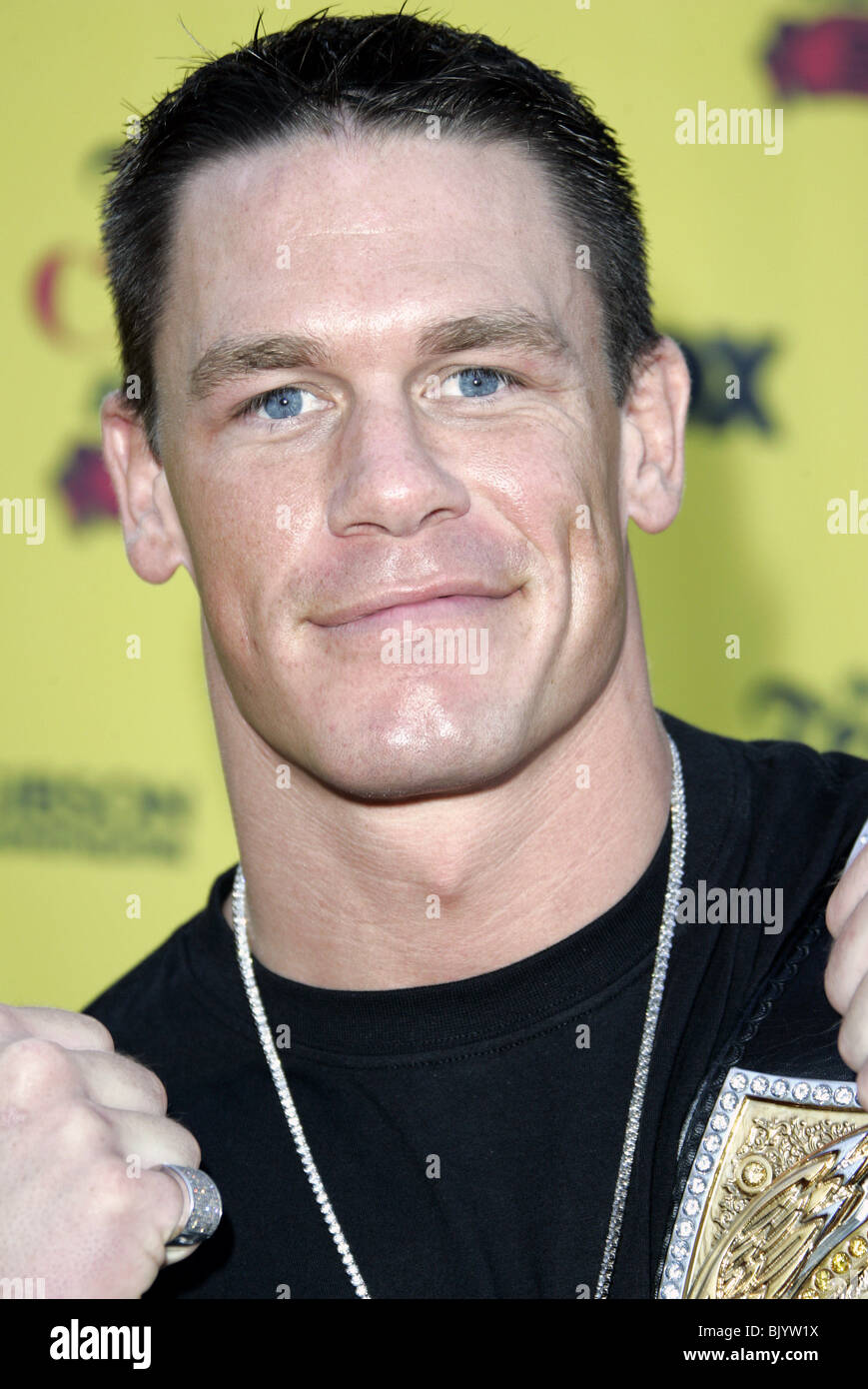 JOHN CENA 2005 TEEN CHOICE AWARDS die GIBSON Theater UNIVERSAL CITY BURBANK LA USA 14. August 2005 Stockfoto