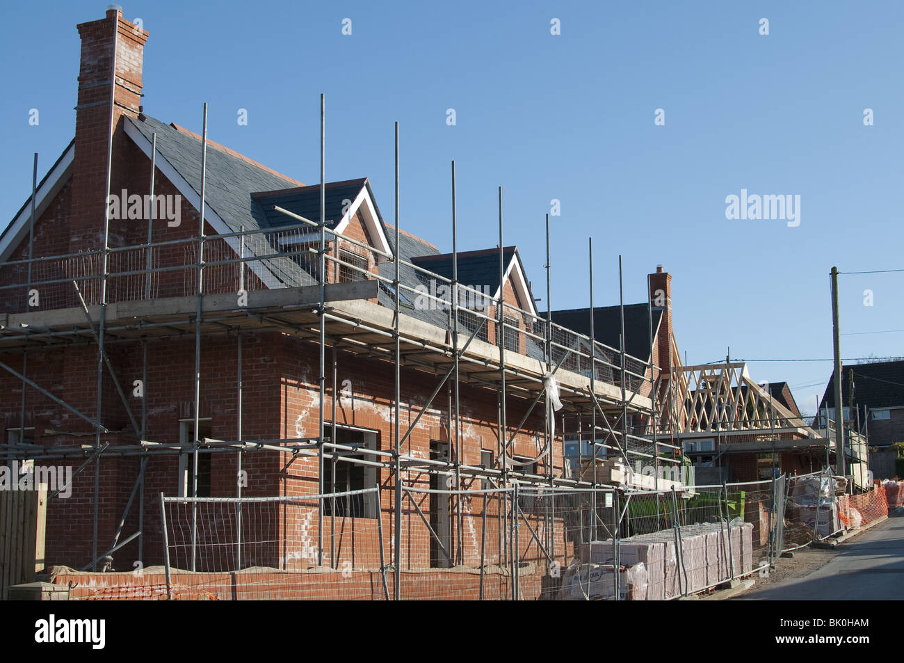 Neubau Immobilien in einem Hampshire Dorf, England, UK Stockfoto