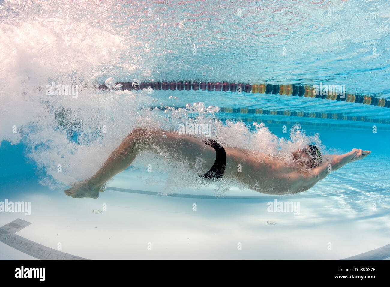 Männliche Schwimmer konkurrieren in der Orange Bowl klassischen schwimmen gerecht zu werden, 2010, Jacobs Aquatic Center, Key Largo, Florida Stockfoto