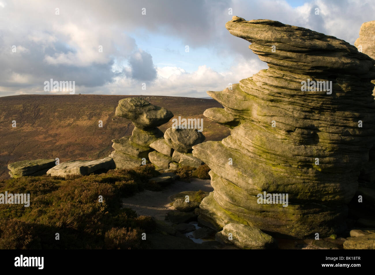 Crow Steinen Rand, Außenkante Hill, Upper Derwent Valley, Peak District, Derbyshire, England, UK Stockfoto