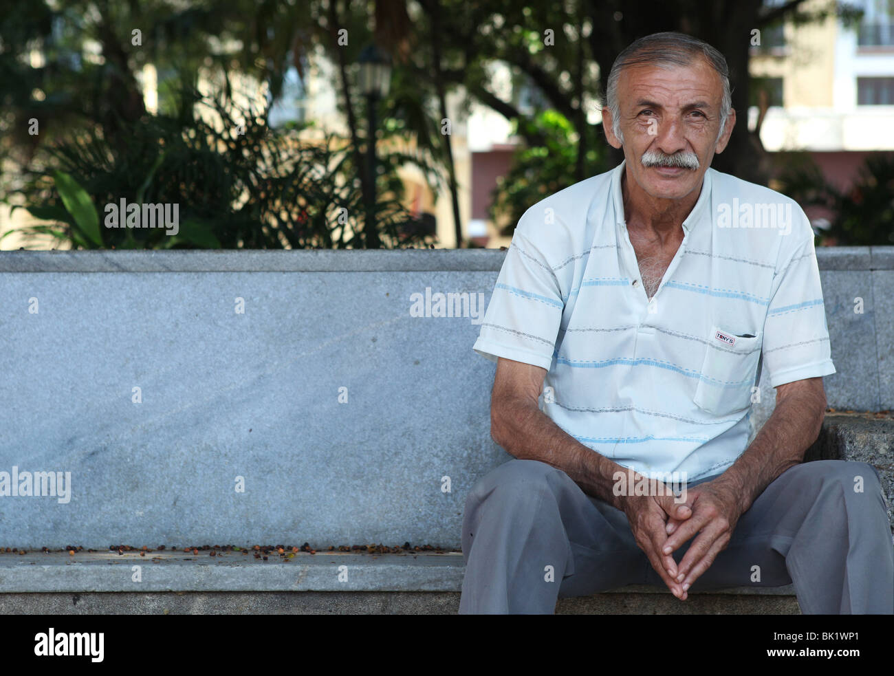 Kubanischen Einwohner liegt im Parque De La Fraternidad, Havanna, Kuba. Stockfoto