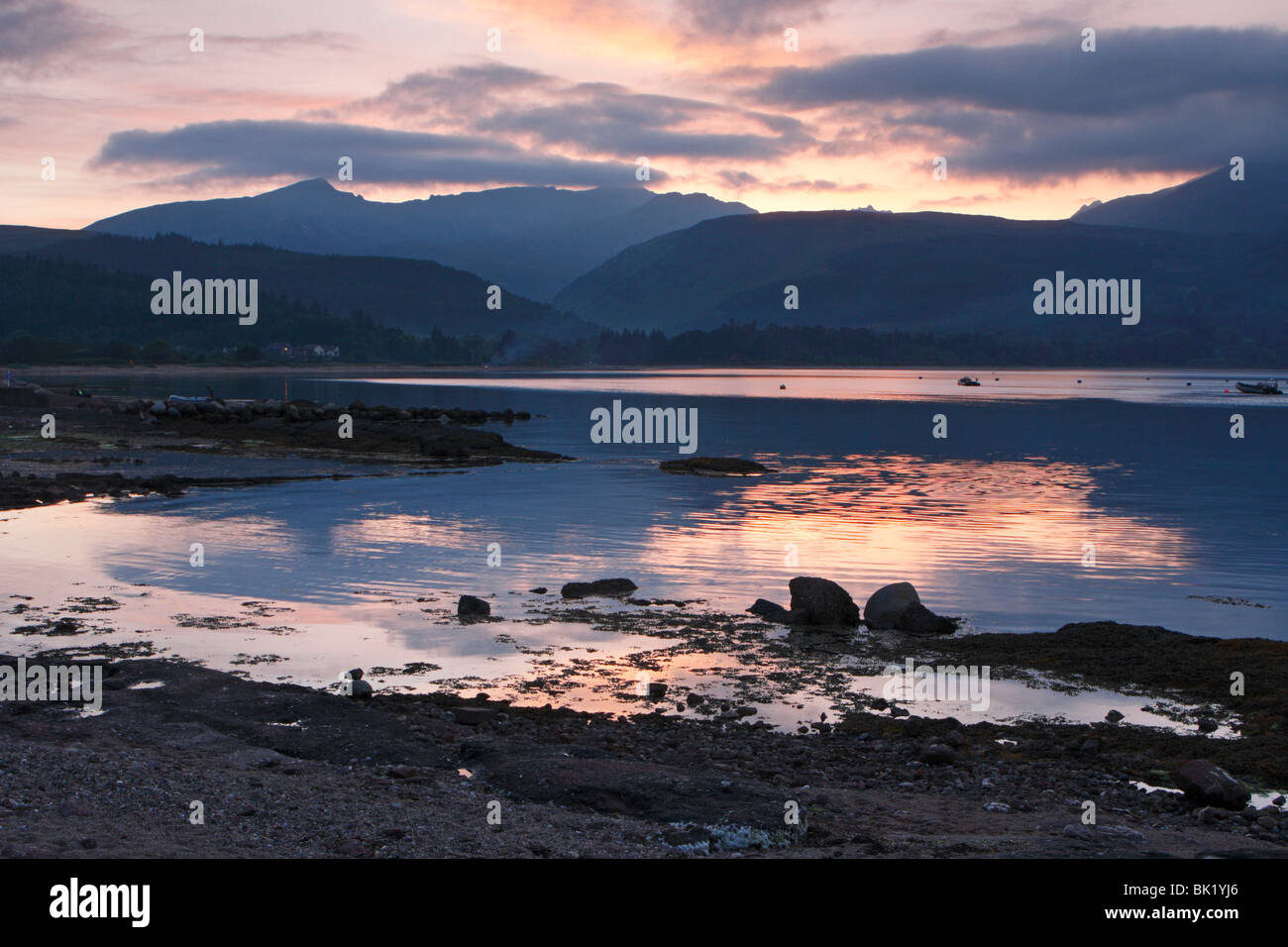 Beinn Tarsuinn über Brodick Bay, Arran, North Ayrshire, Schottland. Stockfoto