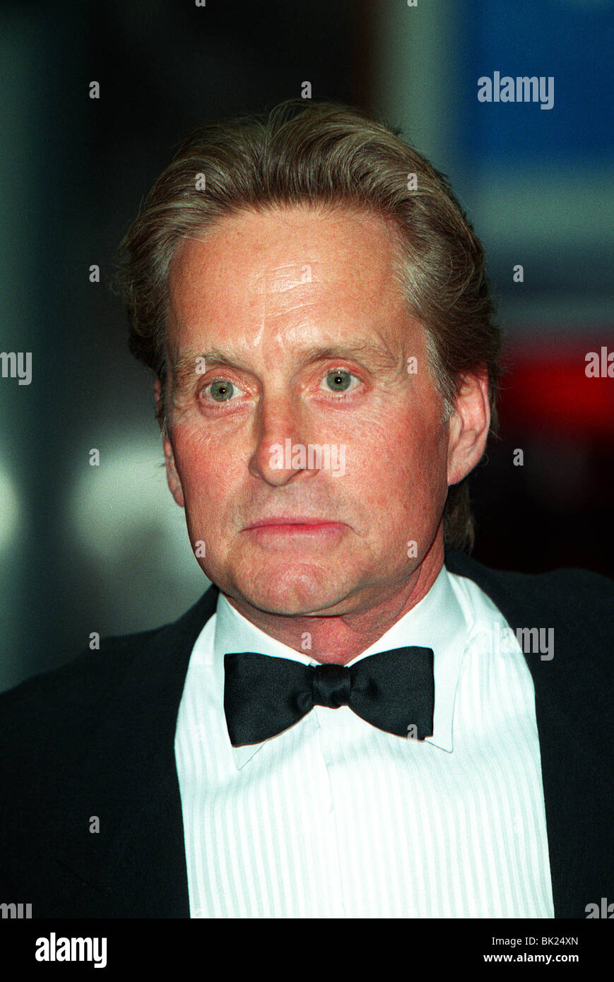 MICHAEL DOUGLAS EINKLEMMUNG UK EDINBURGH Schottland Großbritannien PREMIERE 30. Juni 1999 Stockfoto