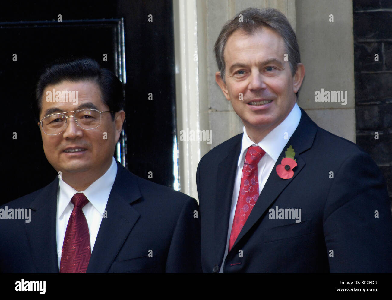 Premierminister Tony Blair und seine Frau Cherie begrüßen Hu Jintao, der chinesische Präsident und seine Frau während ihrer UK-Staatsbesuch Stockfoto