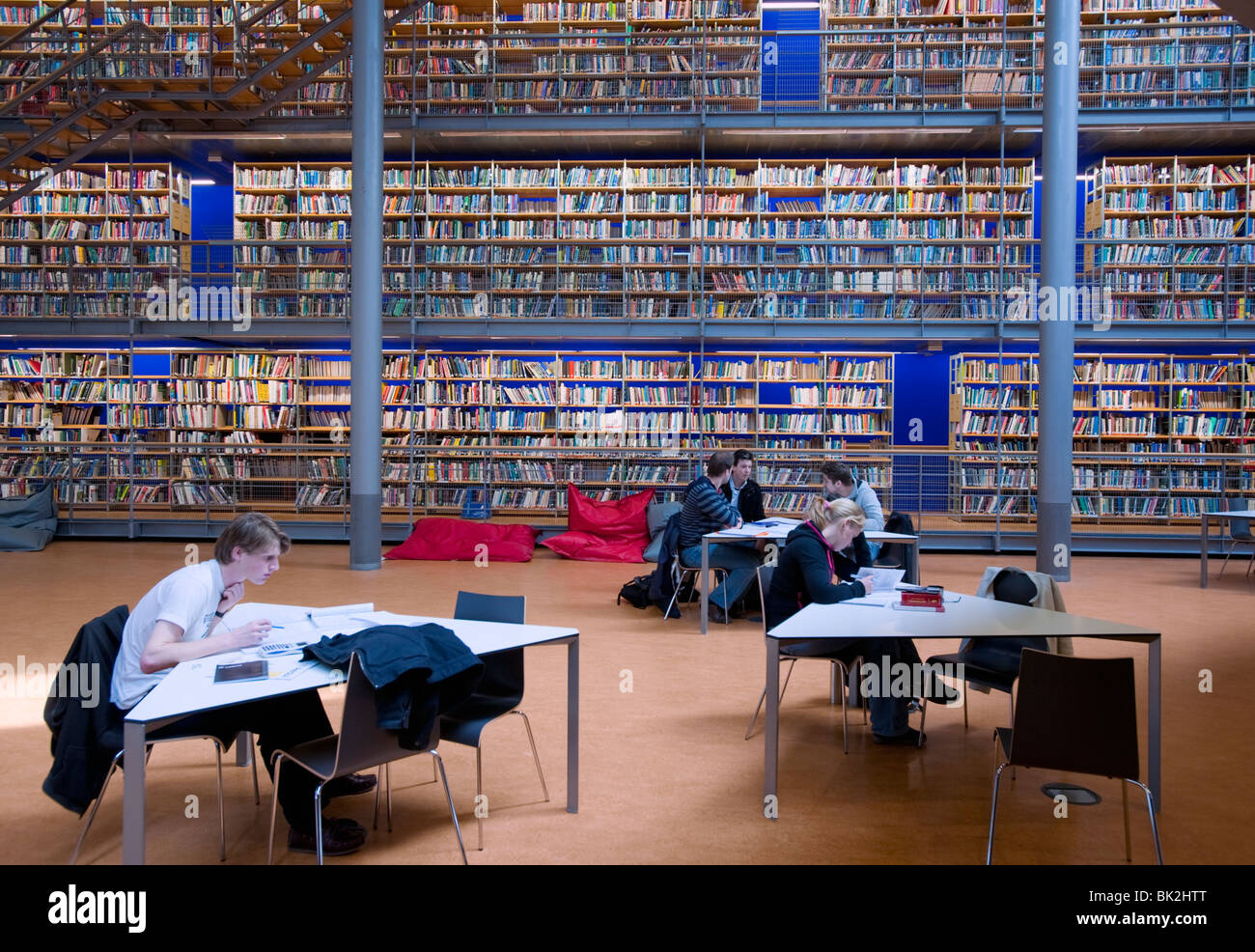 Modernes Interieur Delft technische Universität in Delft Holland, Architekt Mecanoo Bibliothek Stockfoto