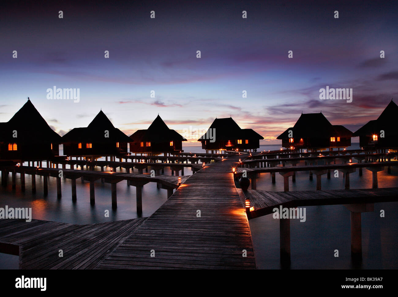 Coco Palm Resort am Dhuniu Kolu, Malediven, Indischer Ozean, Asien Stockfoto