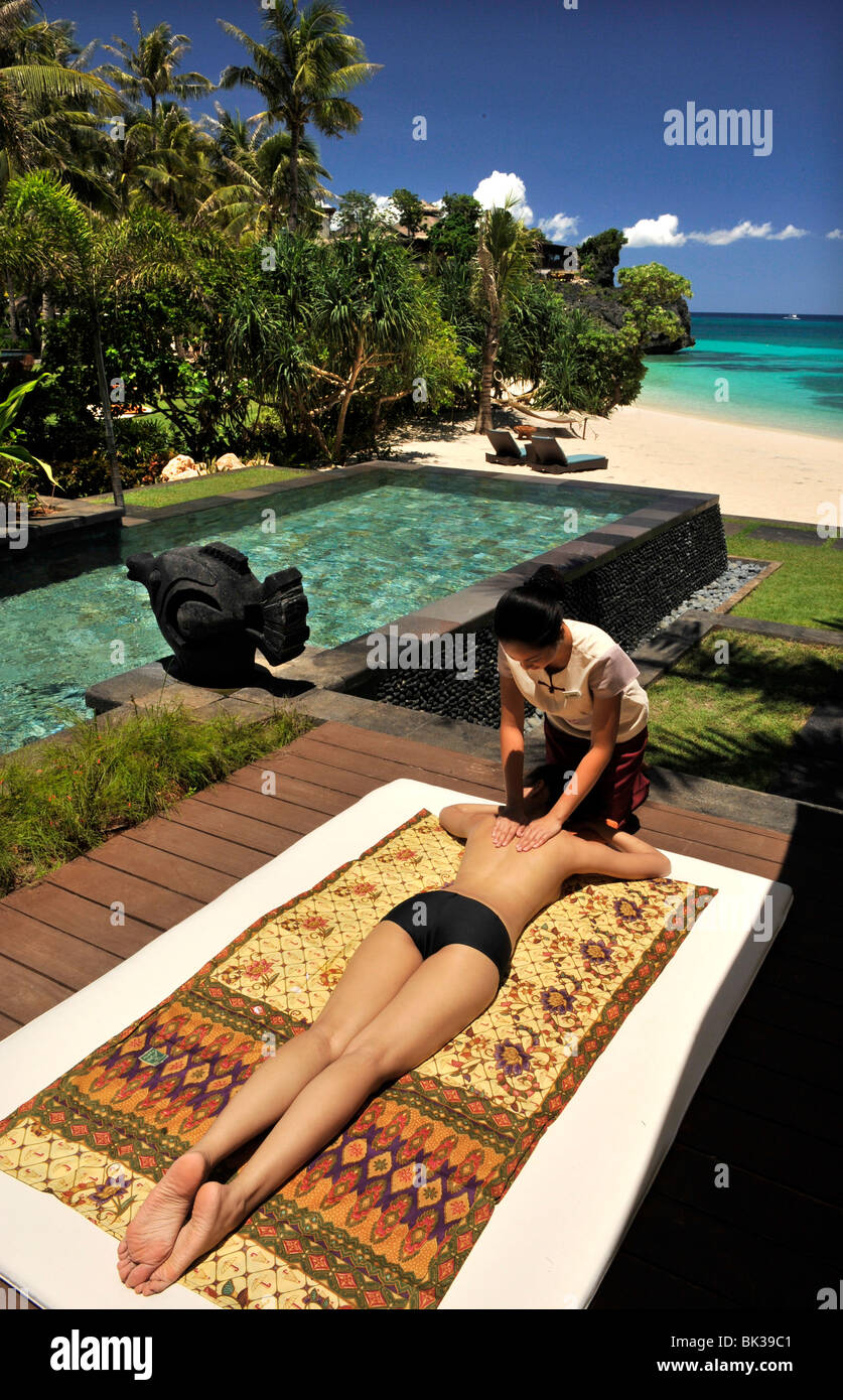 Massage am Strand, Chi Spa, Shangrila Hotel, Boracay, Philippinen, Südostasien, Asien Stockfoto