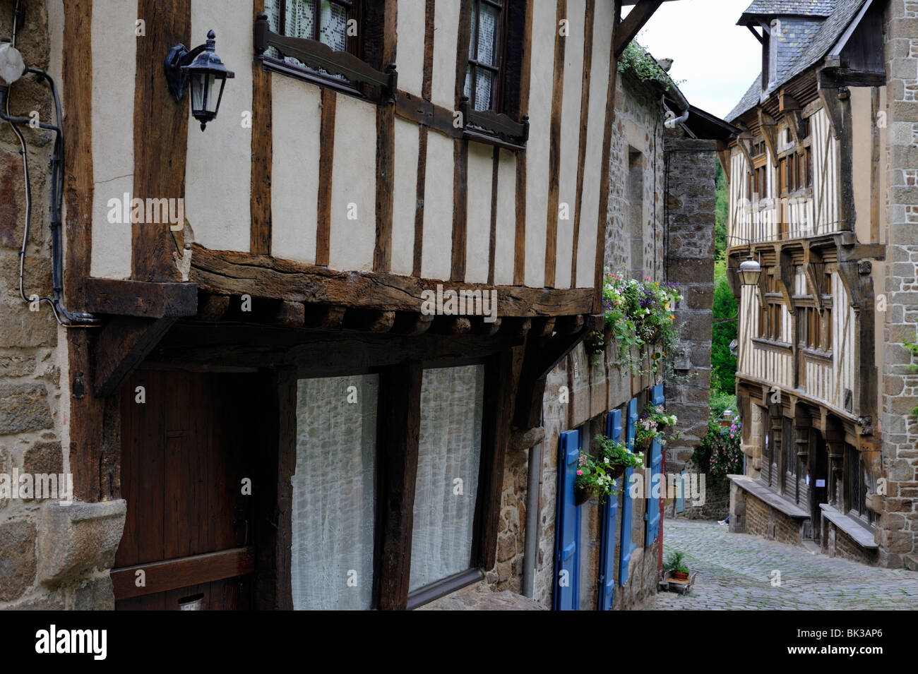 Fachwerkhäusern, Rue du Petit Fort, Dinan, Côtes-d ' Armor, Bretagne (Bretagne), Frankreich, Europa Stockfoto