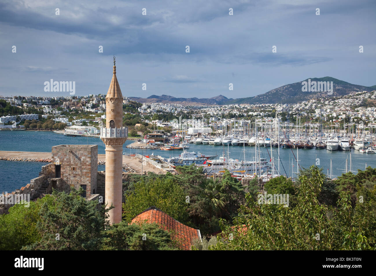 Blick auf den Hafen von Schloss St. Peter in Bodrum, Türkei Stockfoto