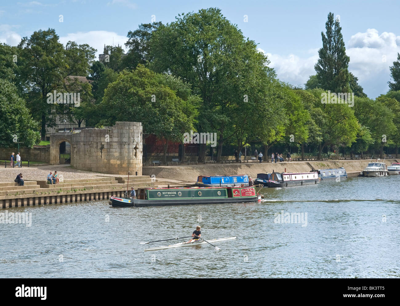 Boote auf dem Fluss Ouse in York Stockfoto