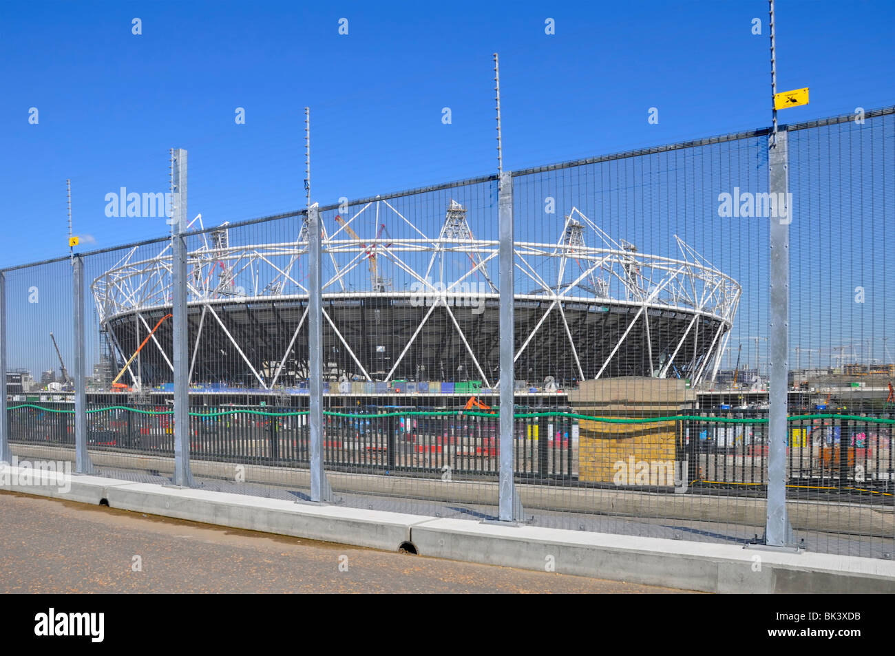 2012 Olympische Stadion Teil der Umzäunung Sicherheit Stockfoto