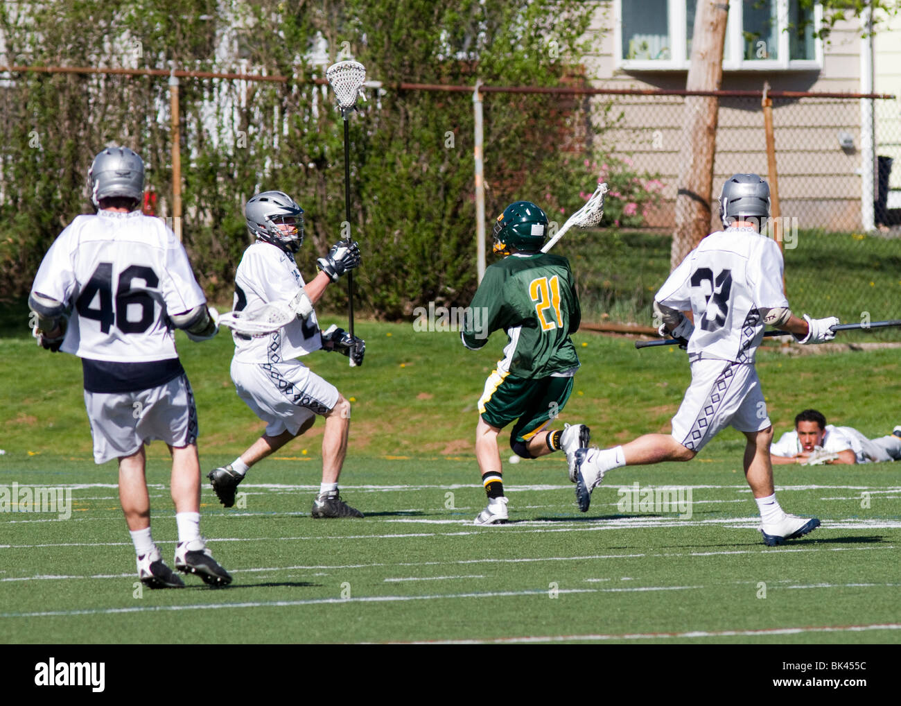 Jungen High School Lacrosse Spiel. Stockfoto