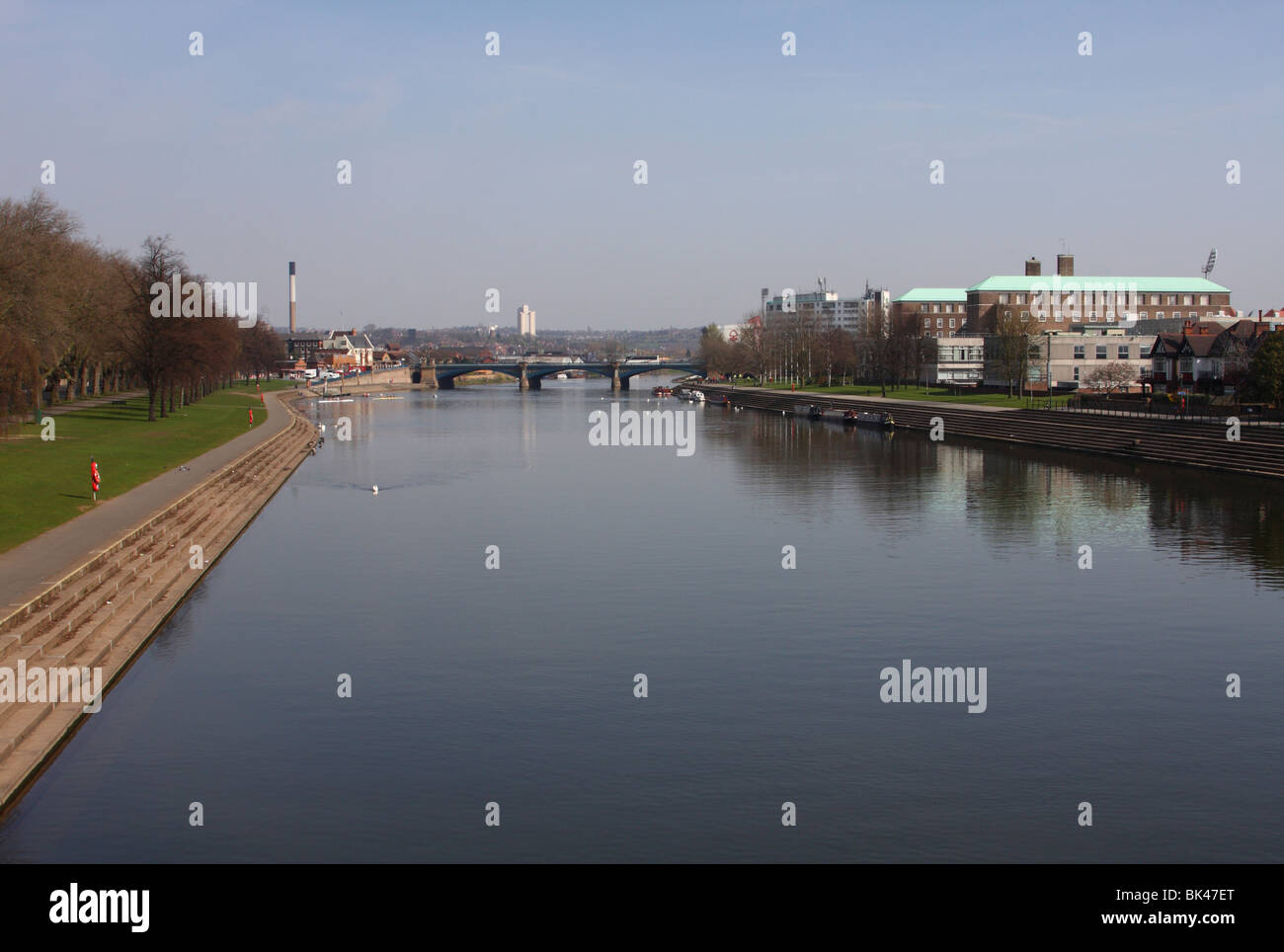 Der Fluss Trent und Victoria Embankment, Nottingham, England, Großbritannien Stockfoto