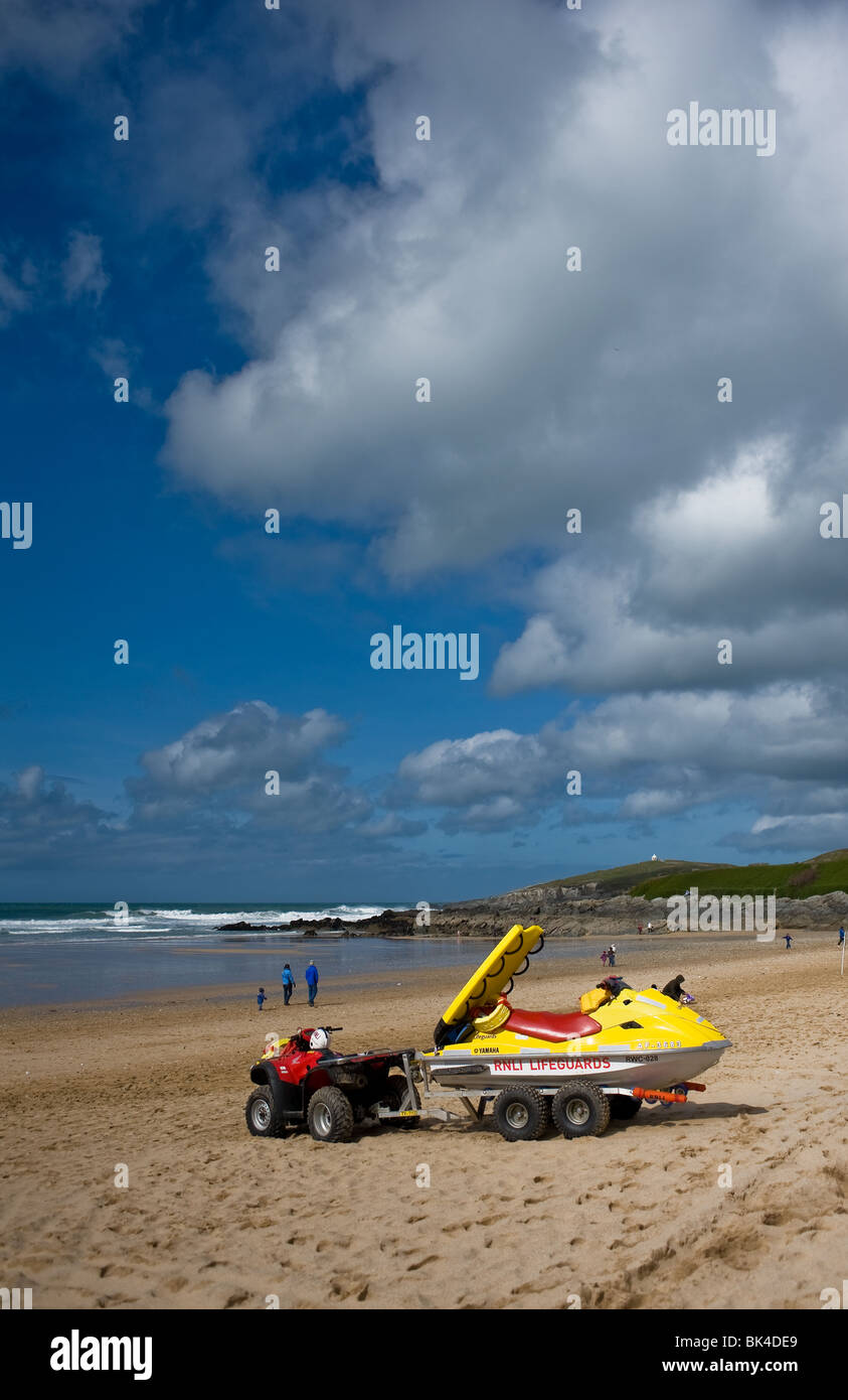 Ein RNLI Rettung Wasserfahrzeuge am Fistral Strand in Newquay in Cornwall.  Foto von Gordon Scammell Stockfoto