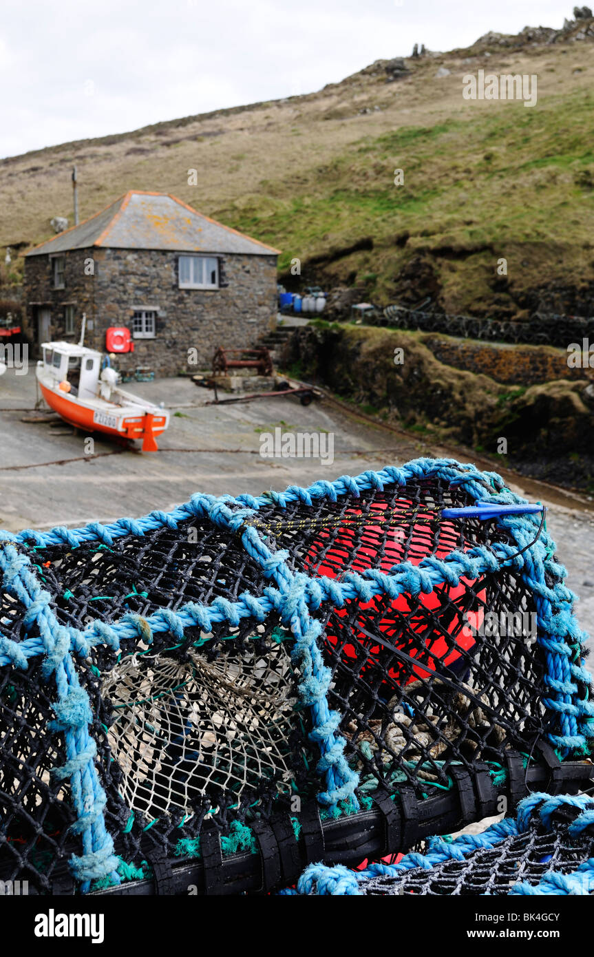 Krabben Sie-Töpfe im Mullion Cove in Cornwall, Großbritannien Stockfoto