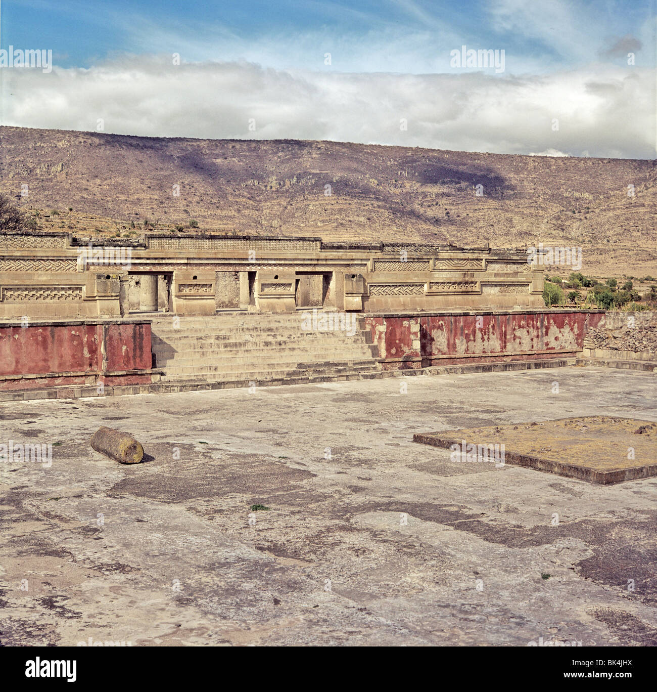 Eingang und Hof, Säulensaal in Mitla, Mexiko Stockfoto