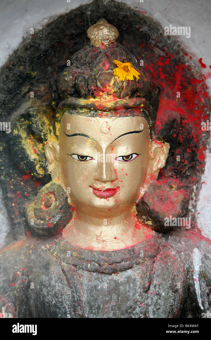 Nahaufnahme der Statue des Buddha in Swayambhunath Tempel, Kathmandu, Nepal, Asien Stockfoto