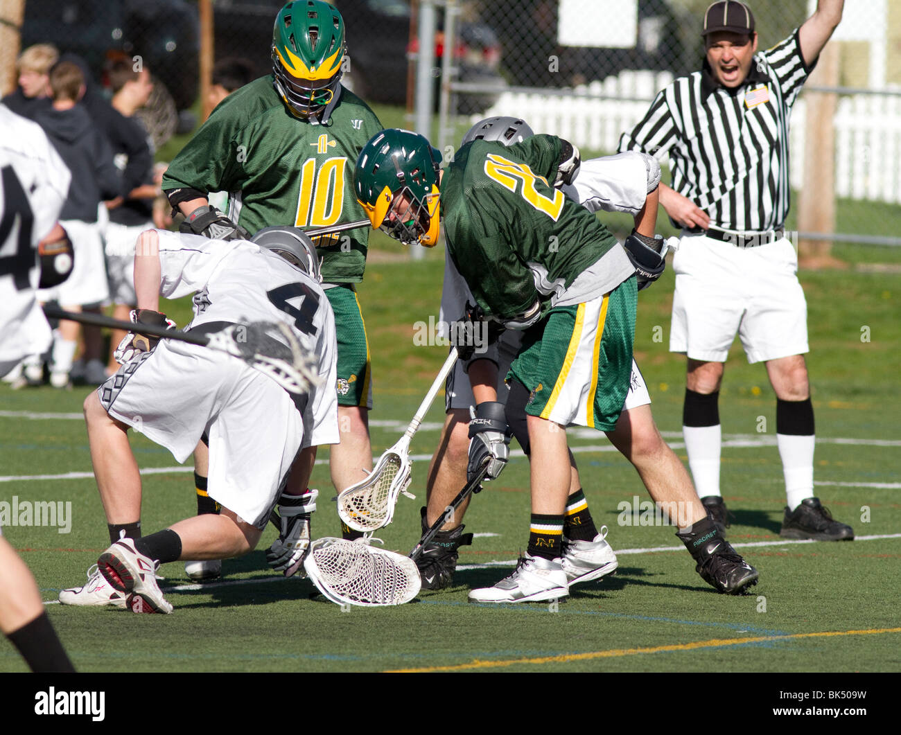 Jungen High School Lacrosse Spiel. Stockfoto