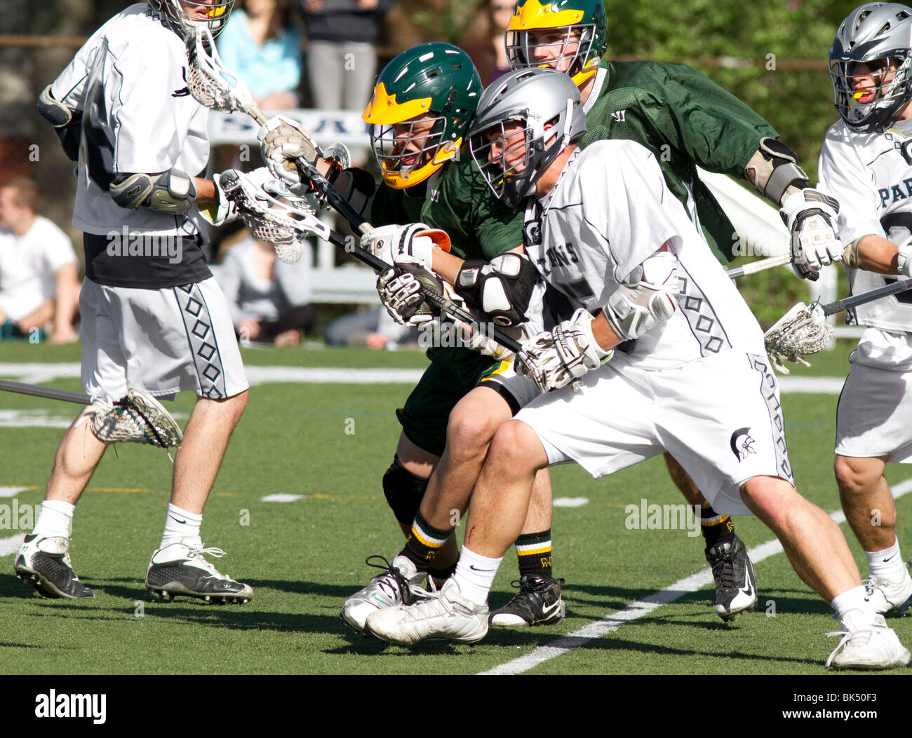 Jungen High School Lacrosse Spiel. Stockfoto