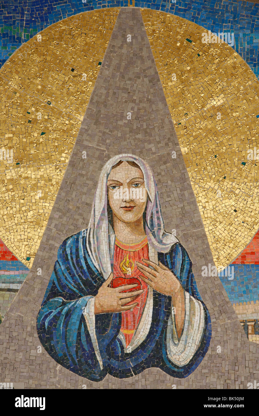 Mosaik der italienischen Jungfrau (Madonna Delle Lacrime di Siracusa), Basilika der Verkündigung, Nazareth, Galiläa, Israel, Nahost Stockfoto