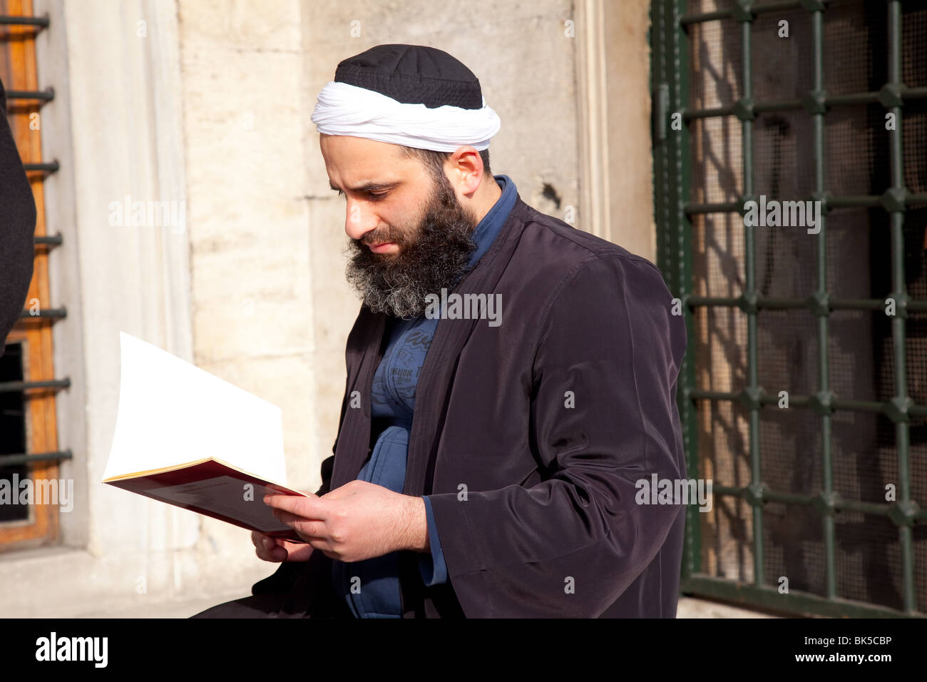 Beten in der Stadt Istanbul, Türkei Stockfoto