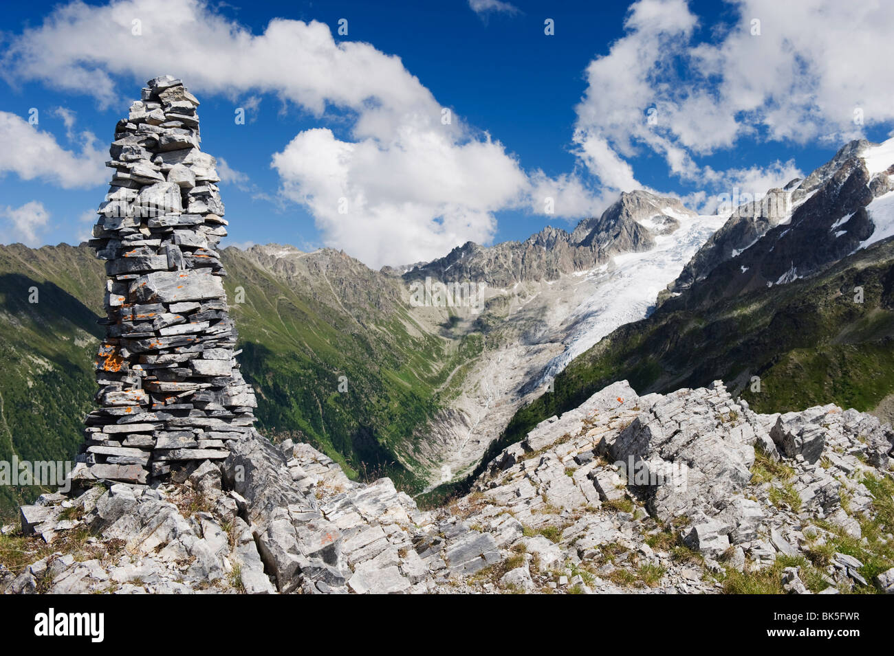 Cairn Stein Marker am Col de Balme, Tal von Chamonix, Rhône-Alpen, Frankreich, Europa Stockfoto