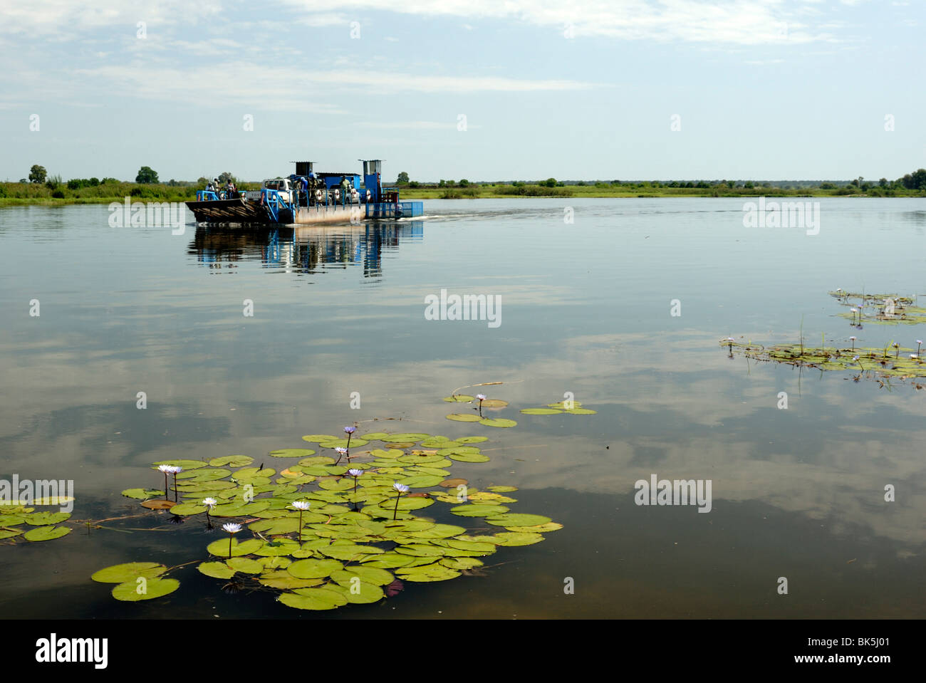 Ferry Kreuzung Okavango-Fluss, Shakawa, Botswana, Afrika Stockfoto