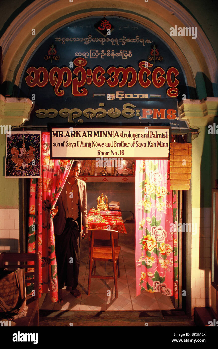 Astrologie-Shop, Myanmar (Burma), Asien Stockfoto
