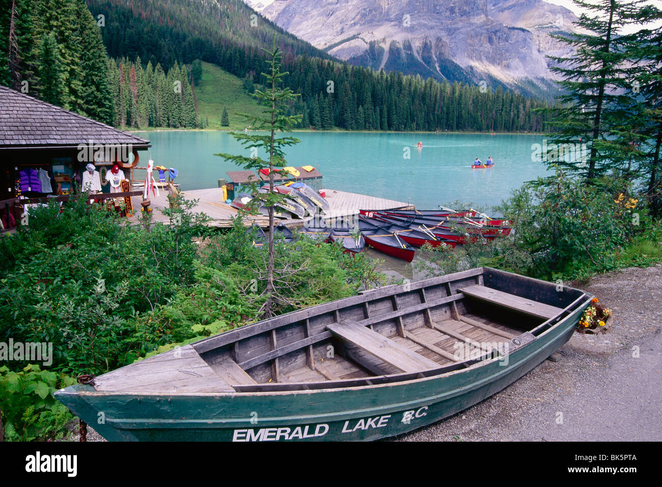 Bootsverleih am Emerald Lake, Yoho NAT ' l Park, Britisch-Kolumbien, Kanada Stockfoto